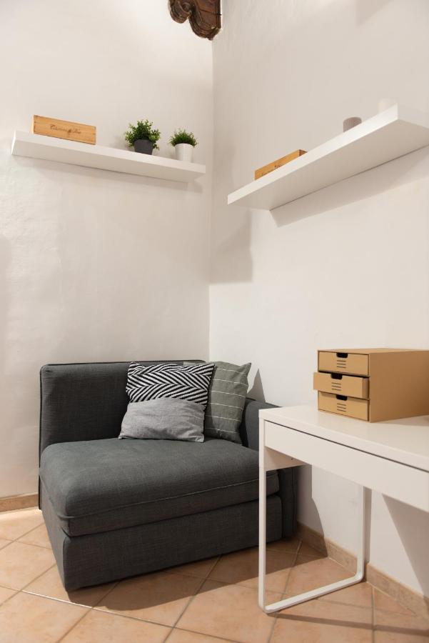 2 Rooms Next To A Market And Piazza Santa Croce - Homeunity Florenţa Exterior foto