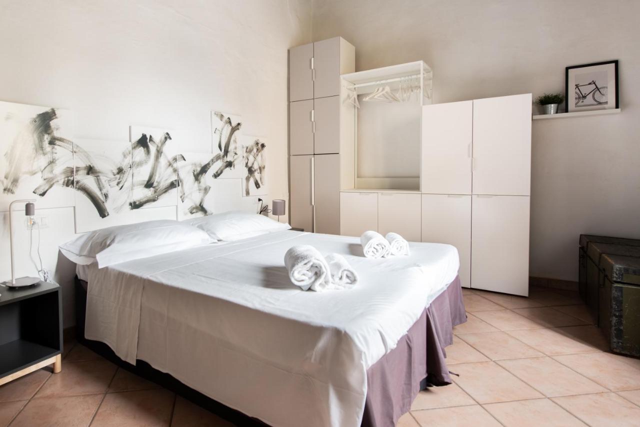 2 Rooms Next To A Market And Piazza Santa Croce - Homeunity Florenţa Exterior foto